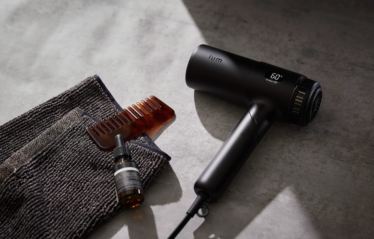 株式会社マンダム ium（スチール、ムービー）